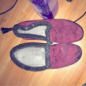 Slip on burgundy slipper